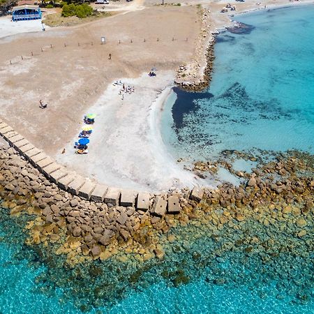 Rustico Porto Pino 30 Mt Dalla Spiaggia Bagian luar foto