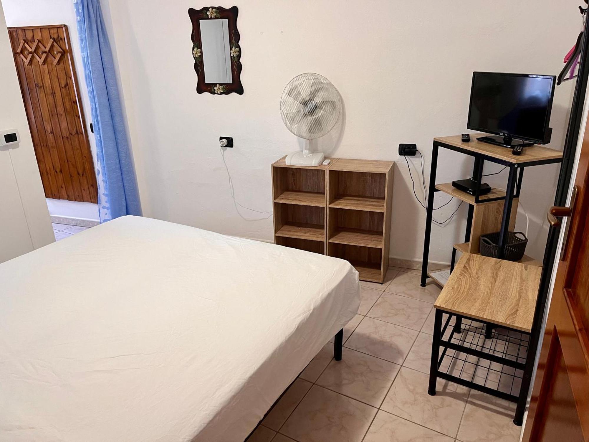 Rustico Porto Pino 30 Mt Dalla Spiaggia Bagian luar foto
